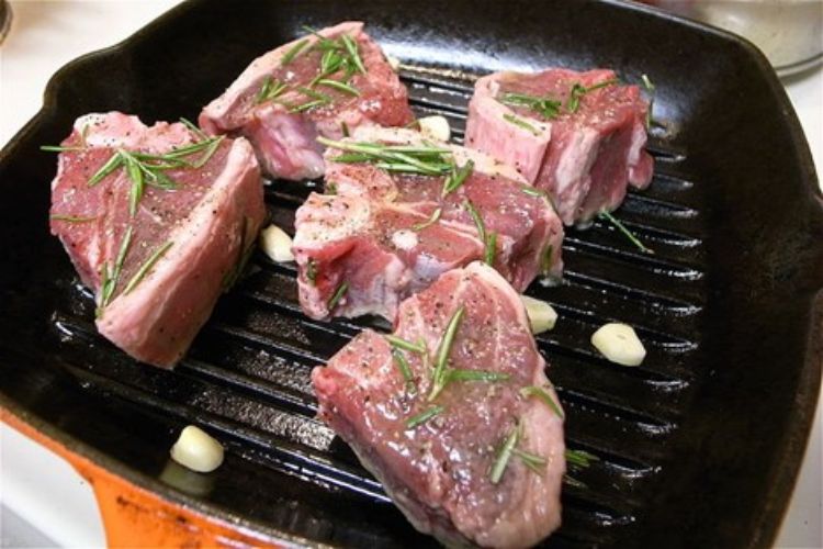 Grilled lamb chops