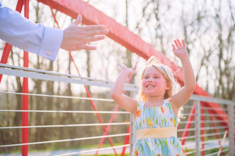 Catching children being good can result in more rewarding behavior.