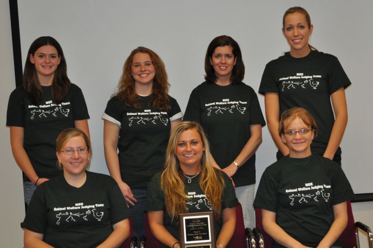 The 2009 MSU Animal Welfare Judging Team. Photo credit: Faye Watson | MSU Extension