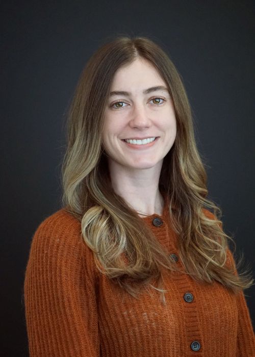A headshot photo of Holly Hooper.