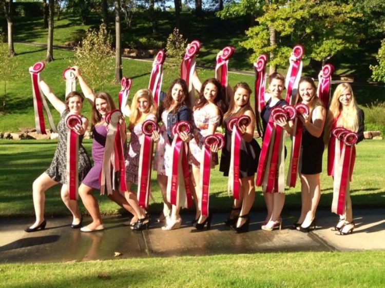 Erin Verscheure (far right) with her teammates, and now friends, from the 2014 MSU Horse Judging Team.