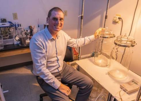 Dr. Lukasz Stelinski