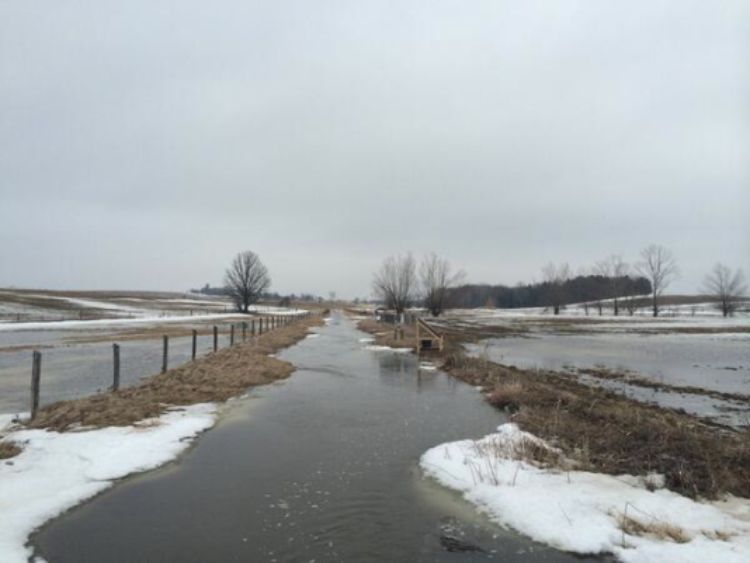 Most runoff and nutrient loss occurs in the non-growing season, and most of that occurs at snowmelt. Photo credit: Merrin Macrae