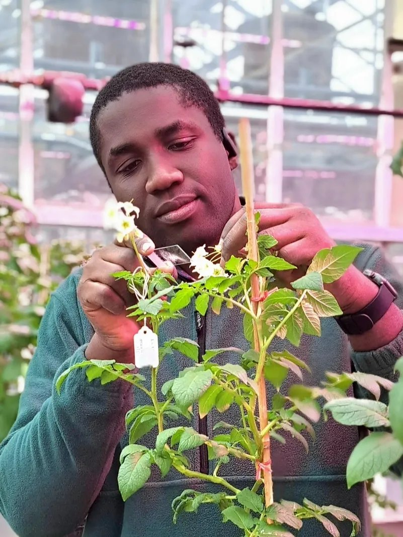 Joseph_LEAF_award.jpg