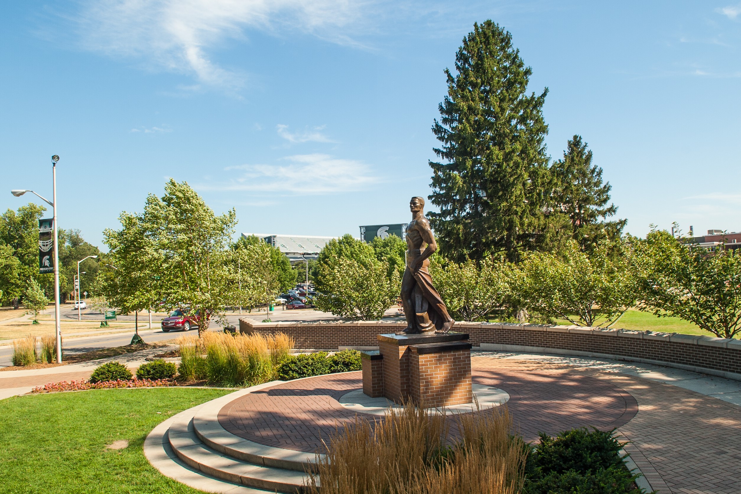 Spartan-statue-stadium-background-3by2